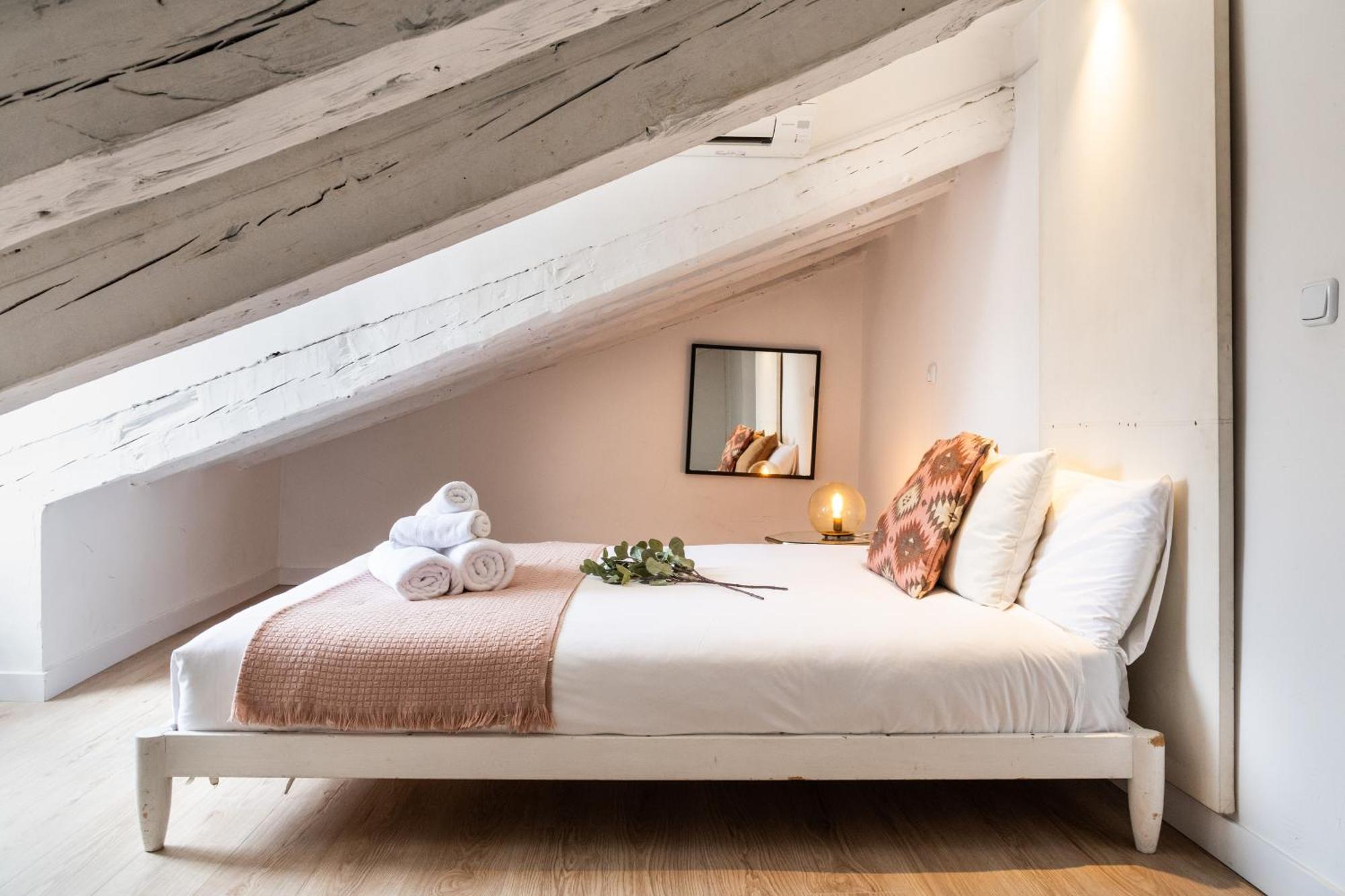 Charming Fuencarral II Appartement Madrid Buitenkant foto