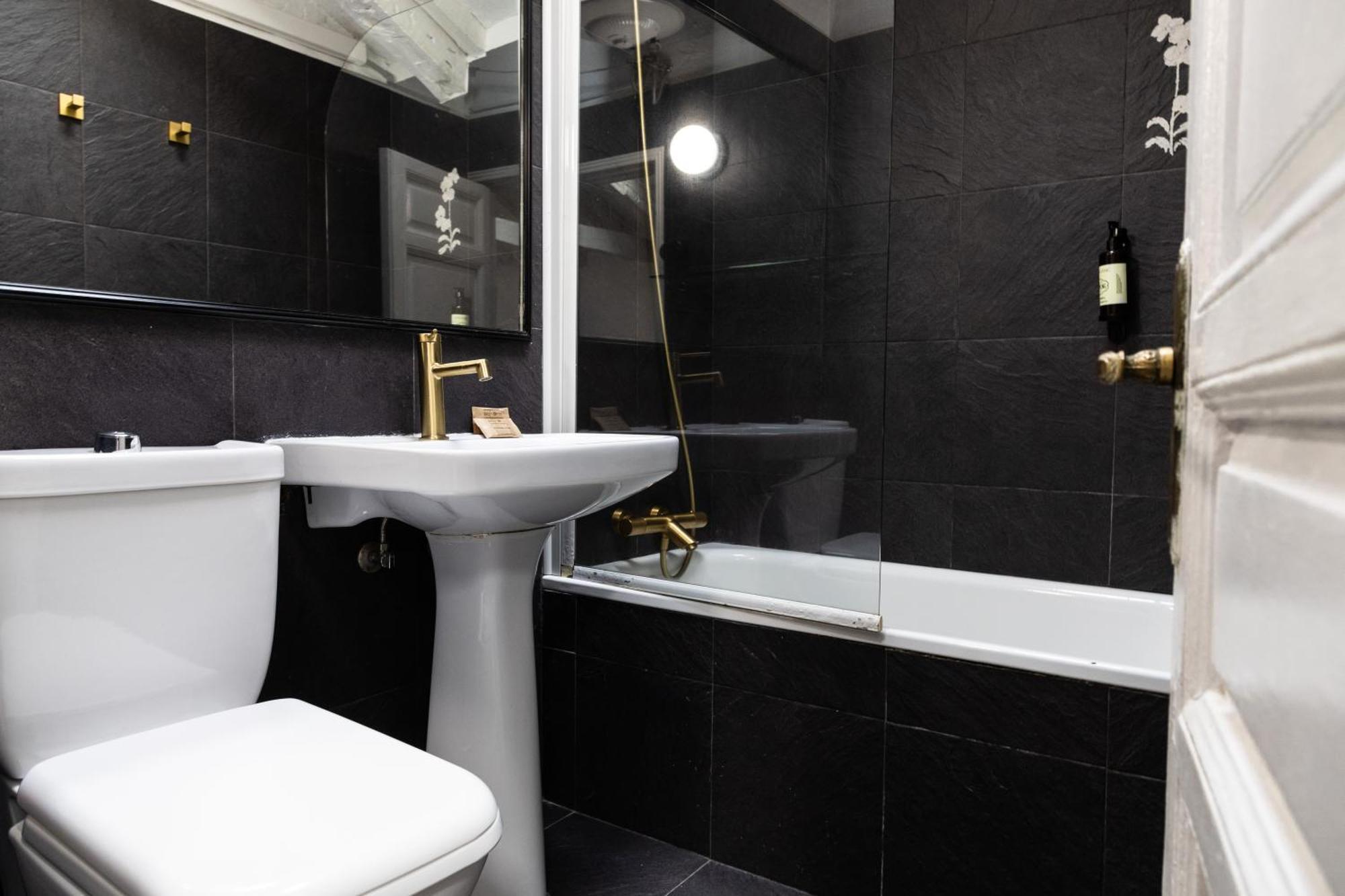 Charming Fuencarral II Appartement Madrid Buitenkant foto